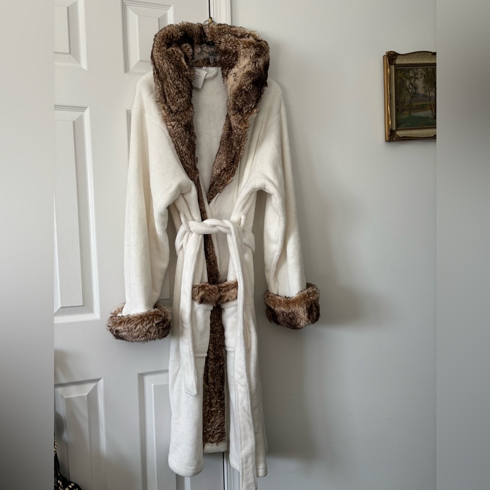 Bathrobe - image 2